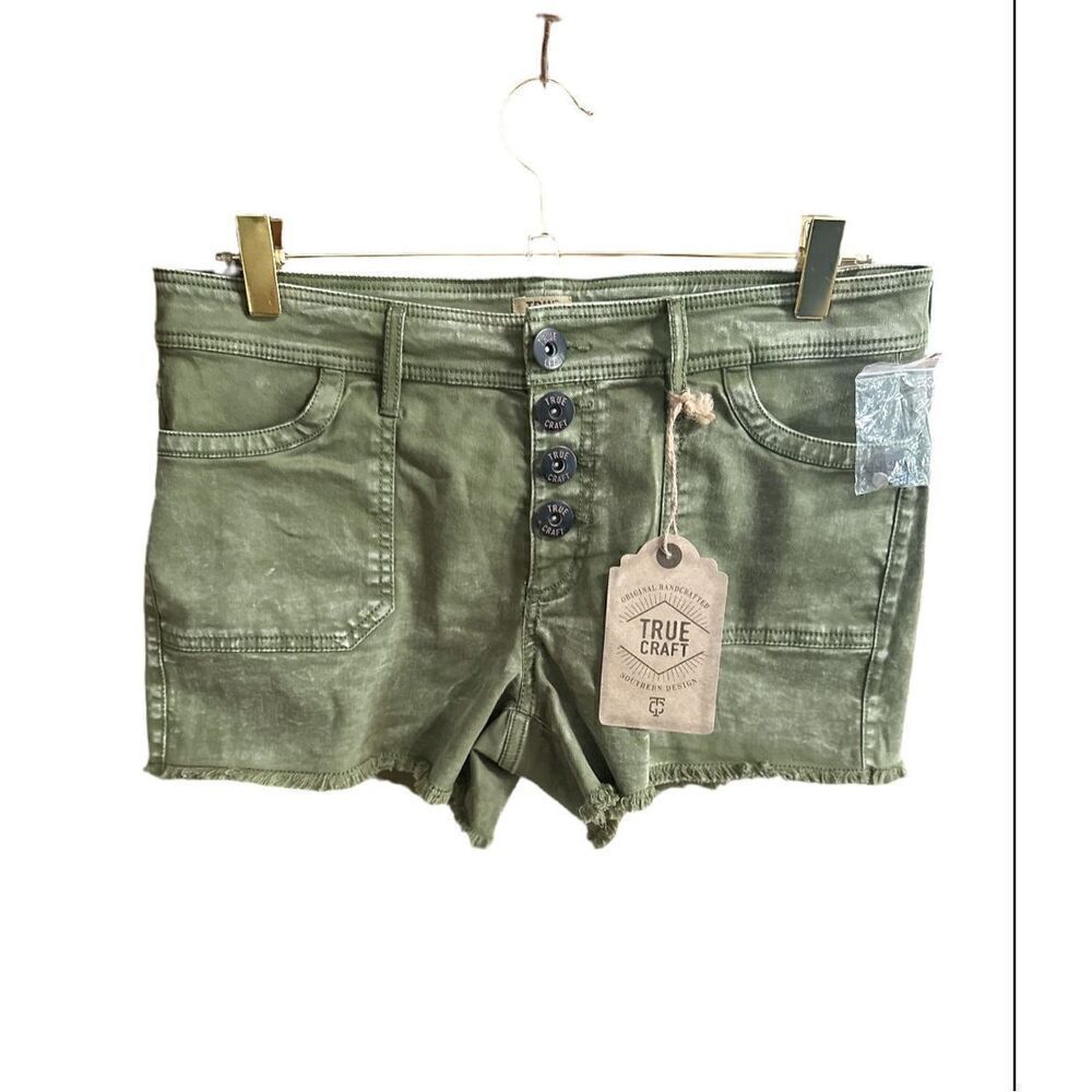 True Craft NWT Cargo Shorts